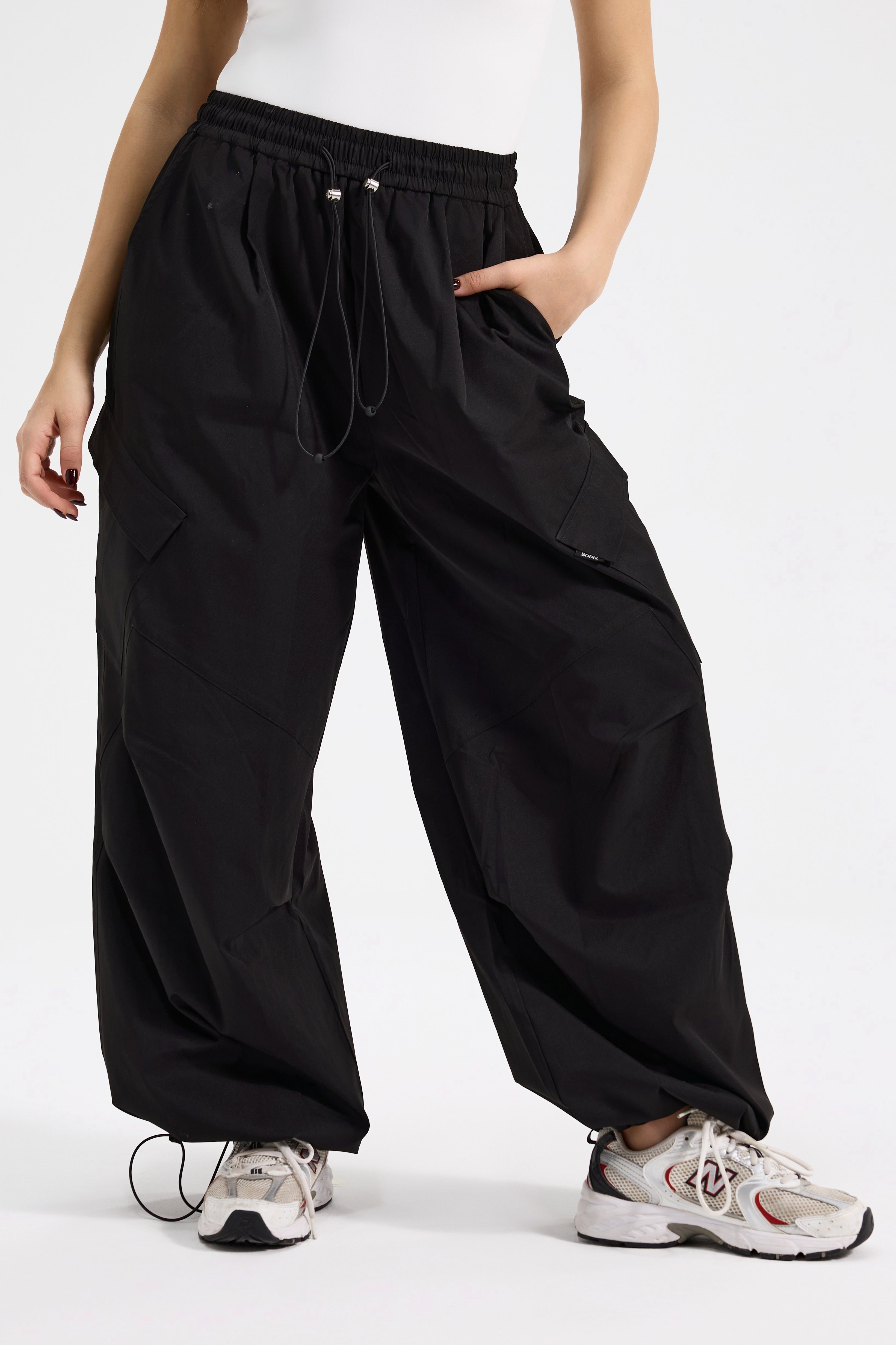 מכנסי קרגו רחבים