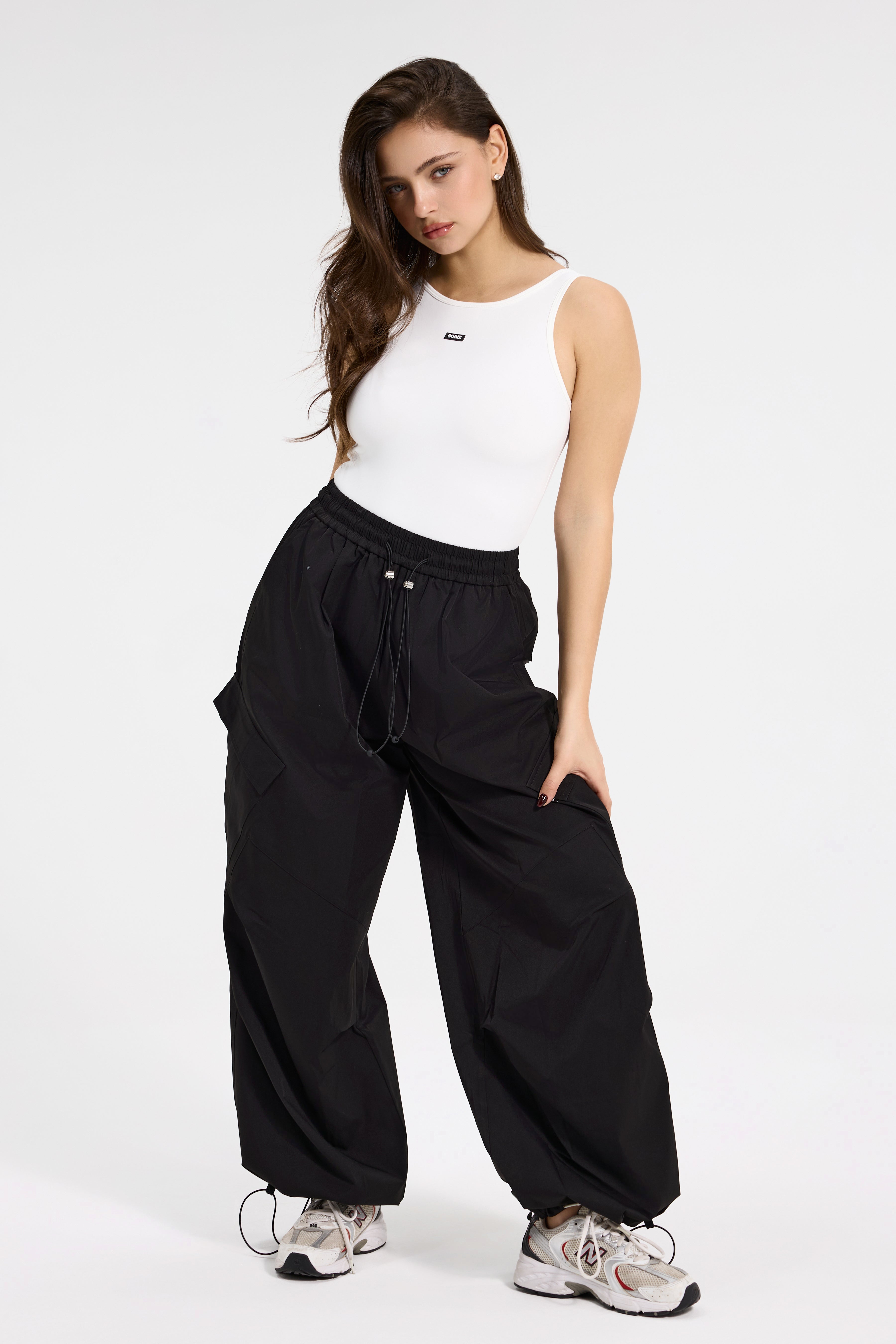 מכנסי קרגו רחבים